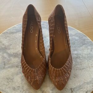 Aldo leather woven pumps kitten heel size 39